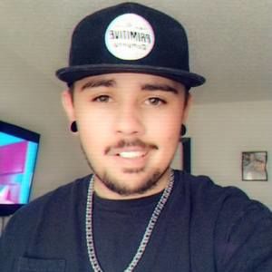 Meet your Posher, Dominic